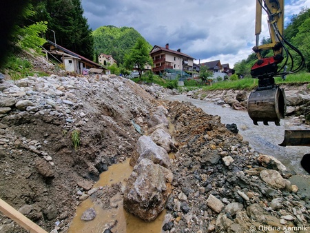 Sanacijska obnova vodotokov in hudournikov po poplavah (10)
